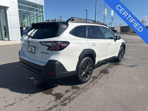 Crystal White Pearl 2025 Subaru Outback Onyx Edition