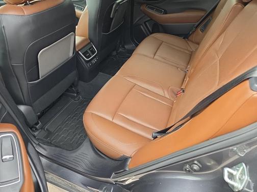 2022 Subaru Outback Touring XT