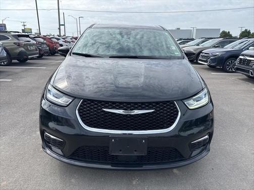 2024 Chrysler Pacifica Hybrid Select
