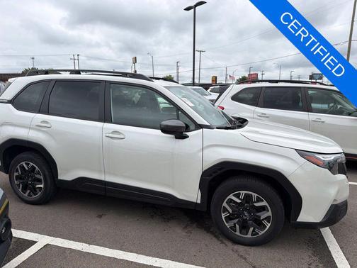 Crystal White Pearl 2025 Subaru Forester Premium