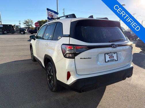 Crystal White Pearl 2025 Subaru Forester Premium