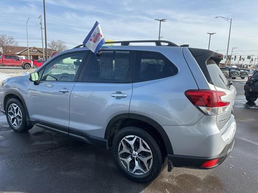 2024 Subaru Forester Premium