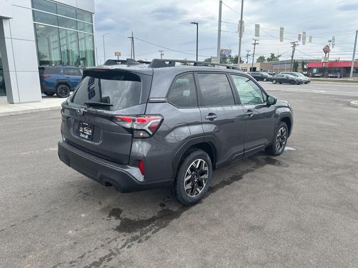 Magnetite Gray Metallic 2026 Subaru Forester Premium