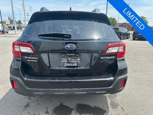 Crystal Black Silica 2019 Subaru Outback 2.5i Limited