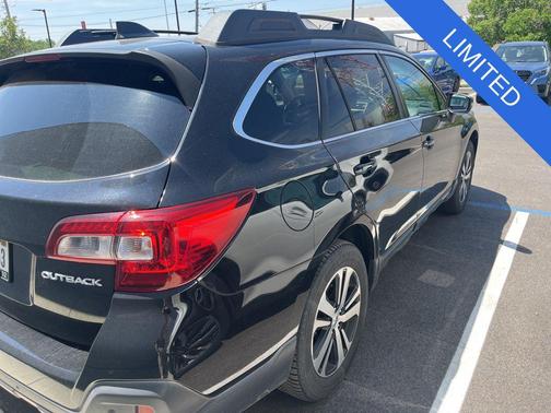 Crystal Black Silica 2019 Subaru Outback 2.5i Limited