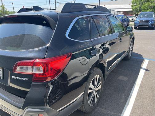 Black 2019 Subaru Outback 2.5i Limited