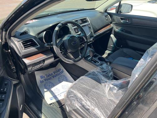 Black 2019 Subaru Outback 2.5i Limited