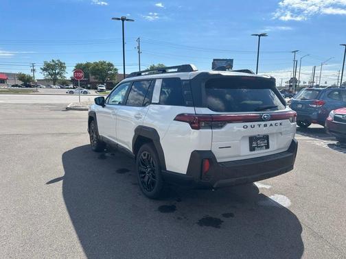 Crystal White Pearl 2026 Subaru Outback Limited XT