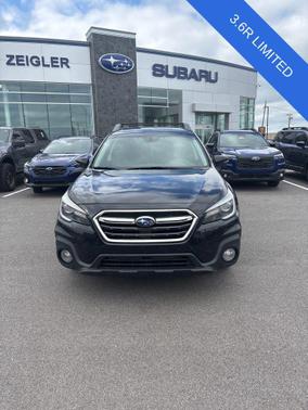 Crystal Black Silica 2018 Subaru Outback 3.6R Limited