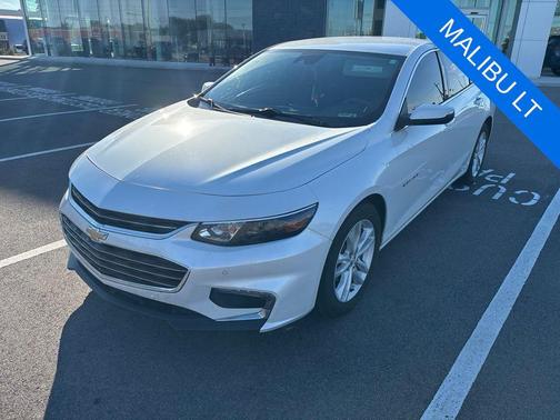 Iridescent Pearl Tricoat 2018 Chevrolet Malibu LT