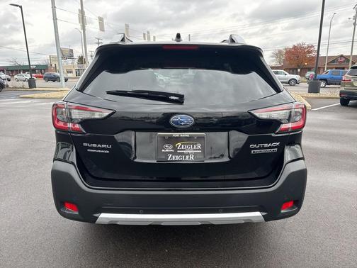 2023 Subaru Outback Touring XT