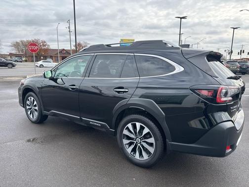 2023 Subaru Outback Touring XT