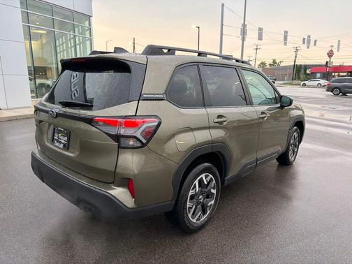 Autumn Green Metallic 2026 Subaru Forester Premium