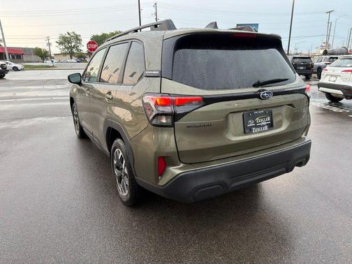 Autumn Green Metallic 2026 Subaru Forester Premium