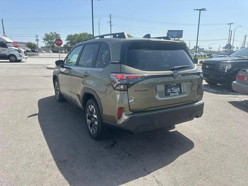 Autumn Green Metallic 2026 Subaru Forester Premium