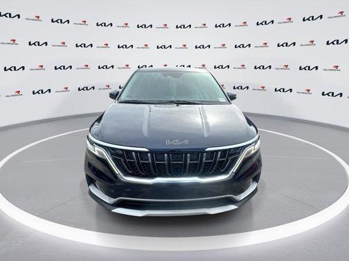 2022 Kia Carnival LX
