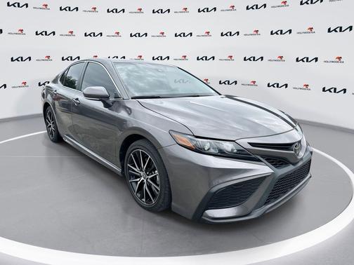 Predawn Gray Mica 2024 Toyota Camry SE
