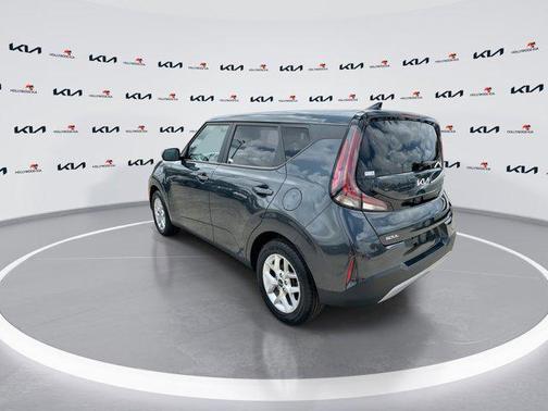 Gravity Gray 2025 Kia Soul LX