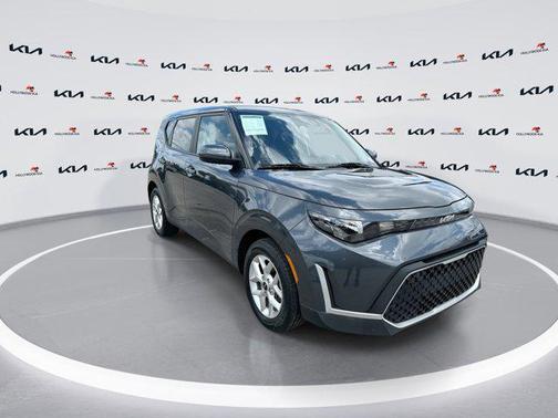 Gravity Gray 2025 Kia Soul LX