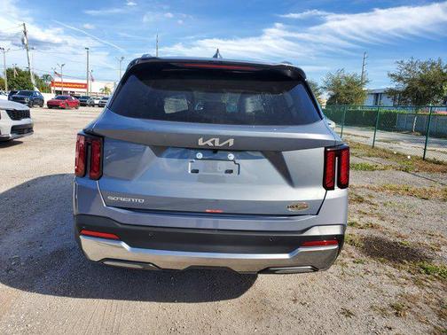 2025 Kia Sorento S