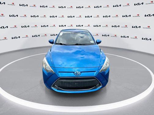 2019 Toyota Yaris Sedan LE