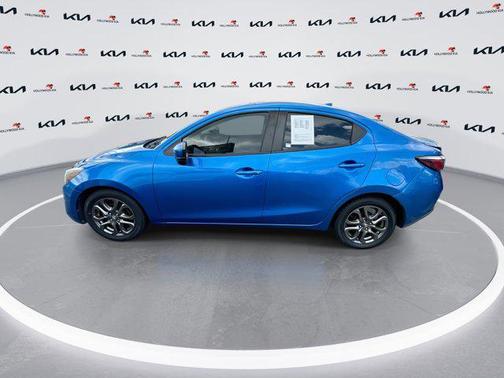 2019 Toyota Yaris Sedan LE