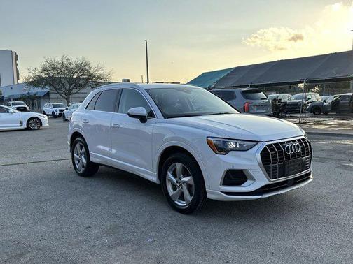 2020 Audi Q3 45 Premium