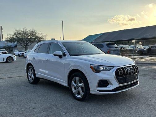 2020 Audi Q3 45 Premium