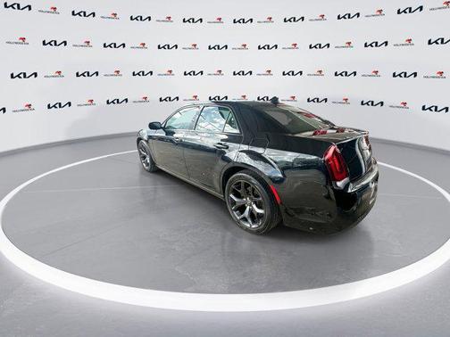 2021 Chrysler 300 Touring