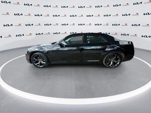 2021 Chrysler 300 Touring