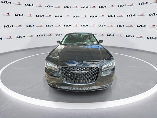 2021 Chrysler 300 Touring