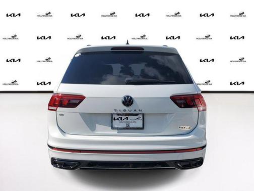 2022 Volkswagen Tiguan 2.0T SE R-Line Black