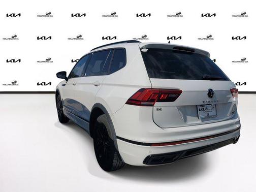 2022 Volkswagen Tiguan 2.0T SE R-Line Black