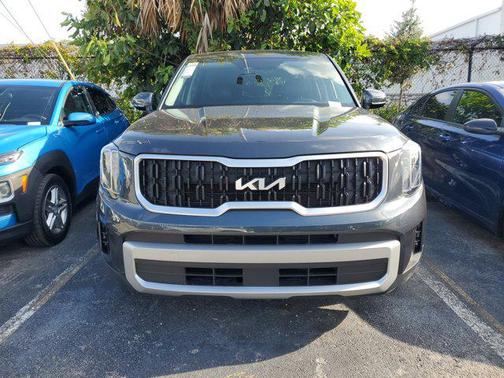 2023 Kia Telluride LX