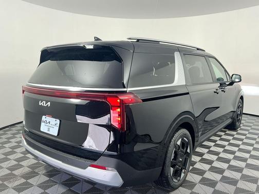 Aurora Black Pearl 2026 Kia Carnival EX