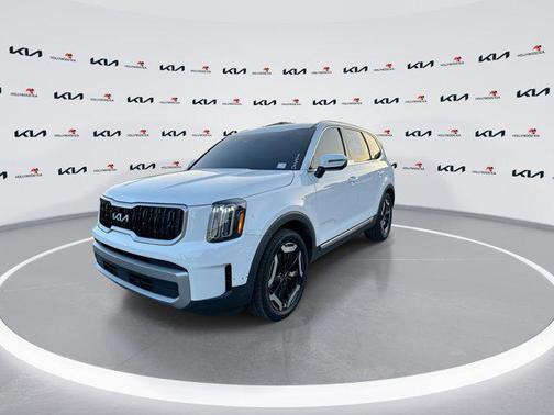 Glacial White Pearl 2023 Kia Telluride EX