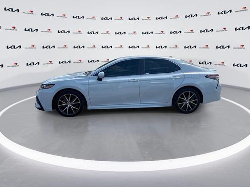 Ice Edge 2024 Toyota Camry SE