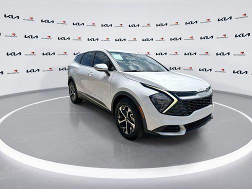 Glacial White Pearl 2023 Kia Sportage EX