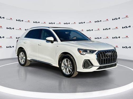 2024 Audi Q3 Premium 45 TFSI S line quattro Tiptronic