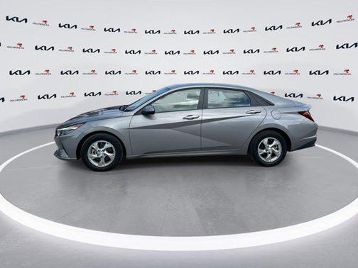 Fluid Metal 2023 Hyundai ELANTRA SE