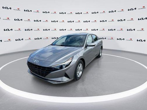 Fluid Metal 2023 Hyundai ELANTRA SE