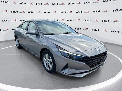Fluid Metal 2023 Hyundai ELANTRA SE