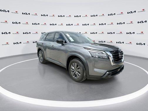 2024 Nissan Pathfinder S