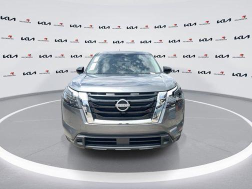 2024 Nissan Pathfinder S