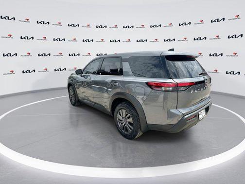 2024 Nissan Pathfinder S