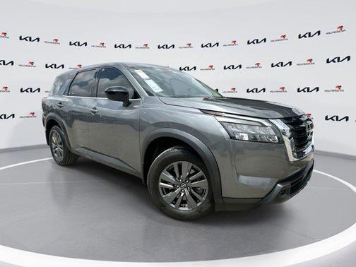 2024 Nissan Pathfinder S
