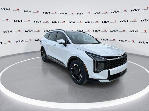 Glacial White Pearl 2026 Kia Sportage SX