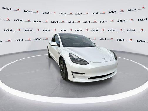 2022 Tesla Model 3 Standard Range