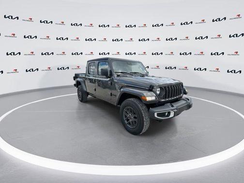2024 Jeep Gladiator Sport S