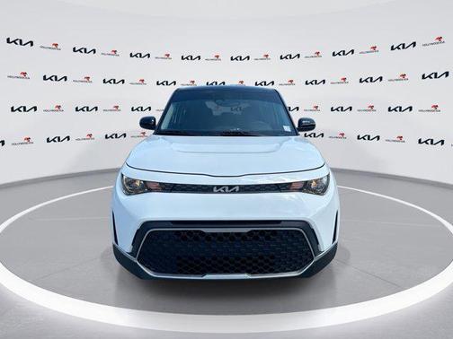 Clear White w/Black Roof 2023 Kia Soul S